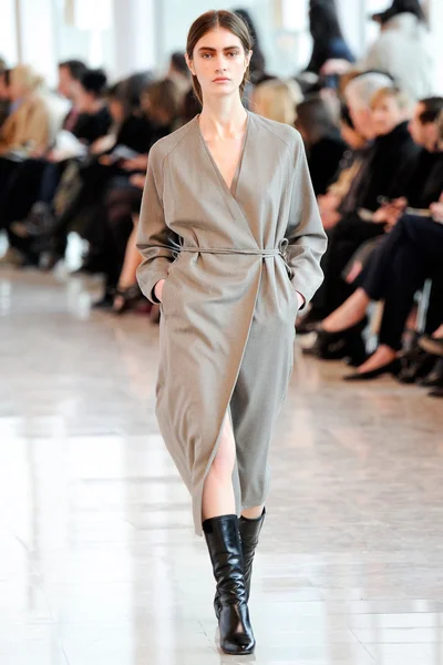 Look 27